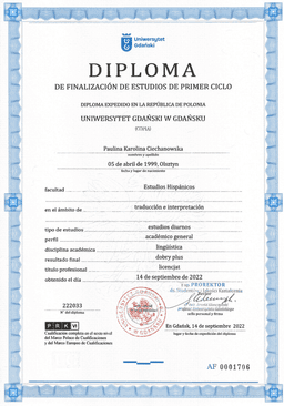 Diploma de universitario de Estudios Ibéricos en la universidad de Gdansk